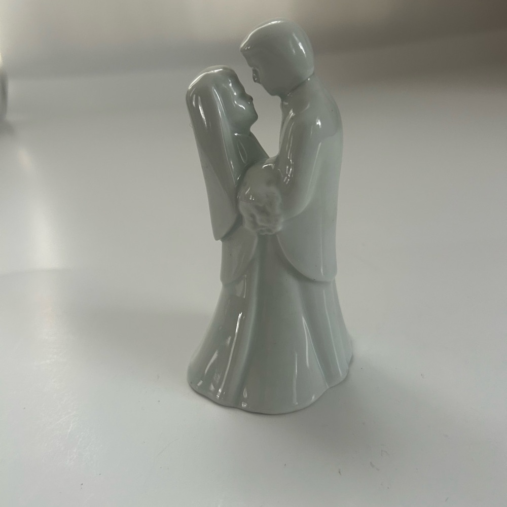 Porcelain Wedding Couple Figurine - Glossy White Bride & Groom